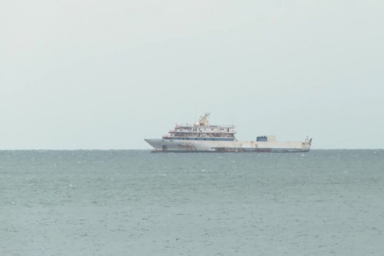 Yunan sahil g&uuml;venlik birimlerinin ateş a&ccedil;tığı gemi Zeytinburnu'na demirledi