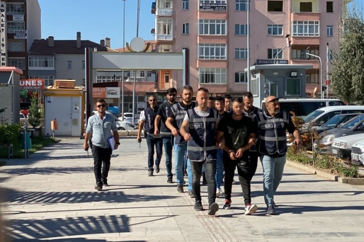 Niğde'deki cinayette 4 ş&uuml;pheli adliyede
