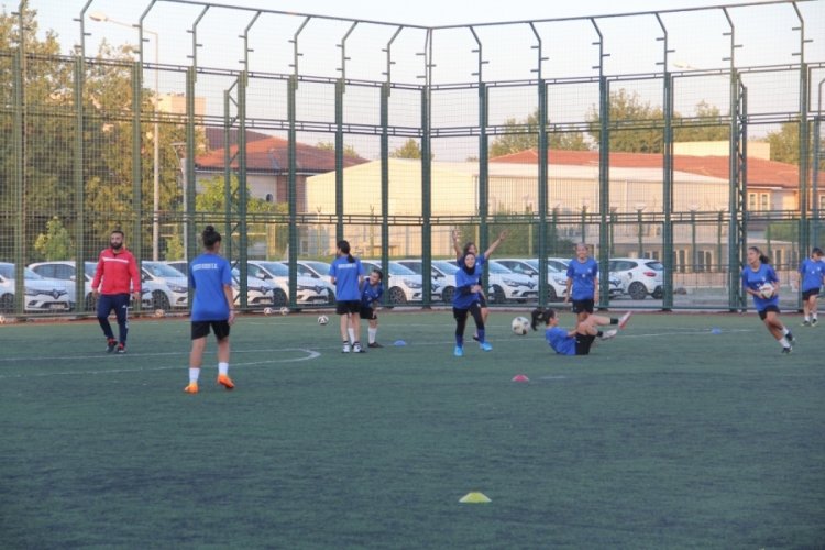 T&uuml;rkiye kadın futbolunun 'Bursa &uuml;ss&uuml;'