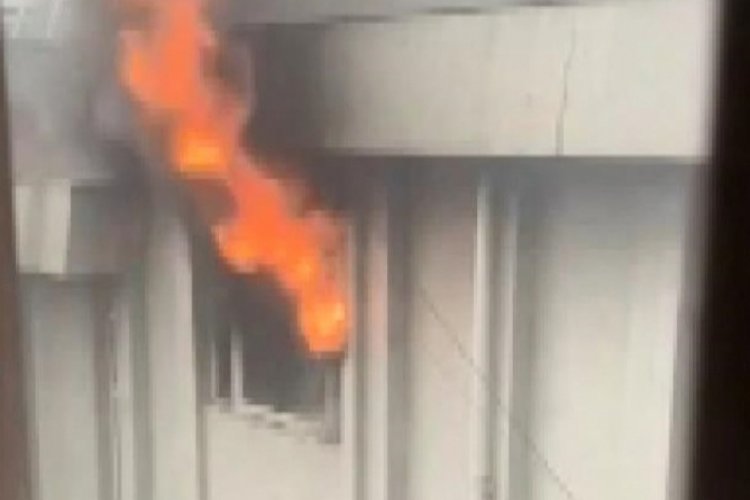İstanbul'da &ccedil;anta ve ayakkabı imalathanesinde yangın &ccedil;ıktı