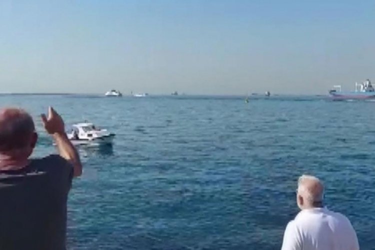 İstanbul Boğazı'nda bir kişi akıntıya kapıldı
