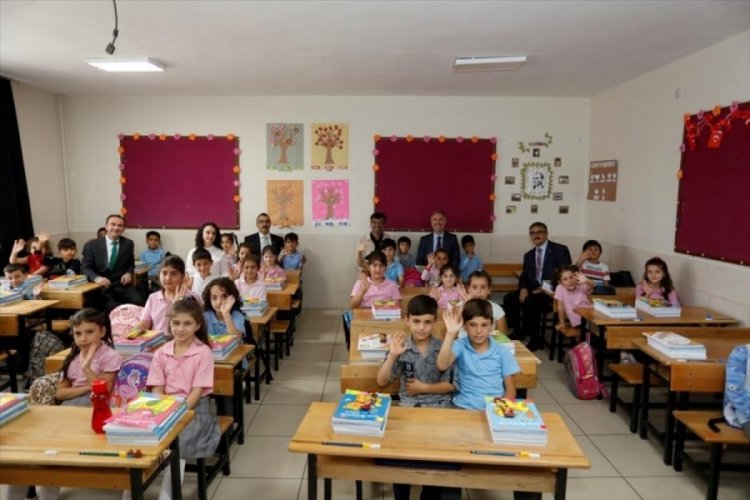 Bursa İneg&ouml;l'de 2022-23 Eğitim &Ouml;ğretim Yılında İlk Ders Zili &Ccedil;aldı