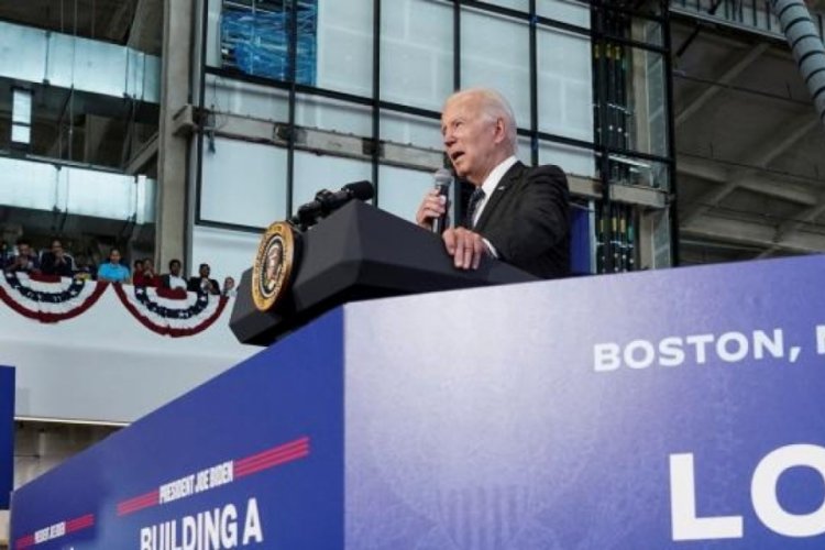 Biden, ABD'deki havalimanlarının durumunu eleştirdi