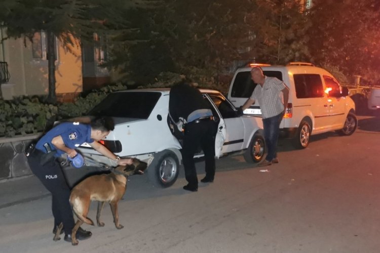 Aksaray'da hırsını alamayan gen&ccedil; evi kurşunladı
