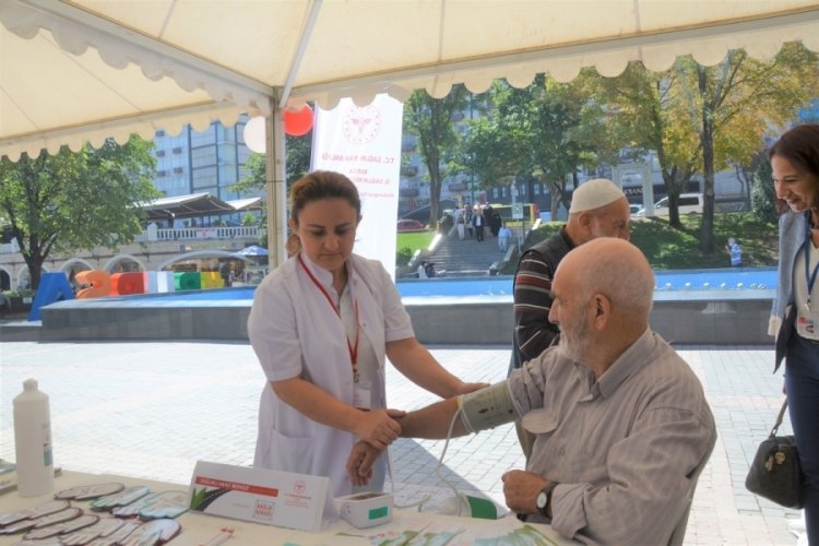 Bursa'da halk sağlığı haftası &ccedil;eşitli etkinliklerle kutlandı