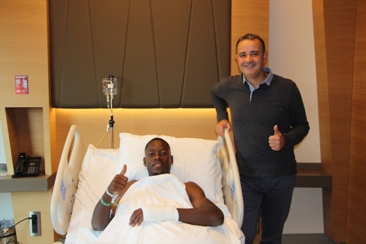 Sivasspor'lu oyuncu Kader Keita ameliyat oldu