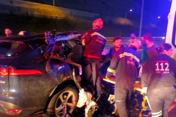 Yalova'da ciple TIR &ccedil;arpıştı: 3 yaralı