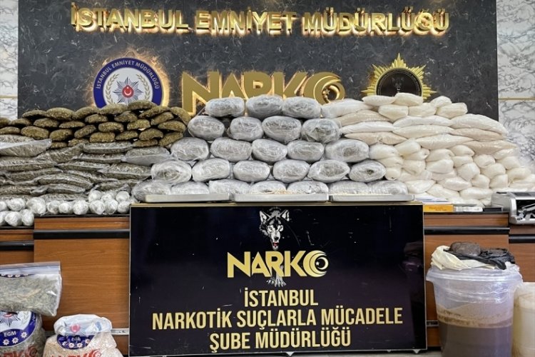 İstanbul'da son bir ayda 455 kilo 319 gram uyuşturucu ele ge&ccedil;irildi