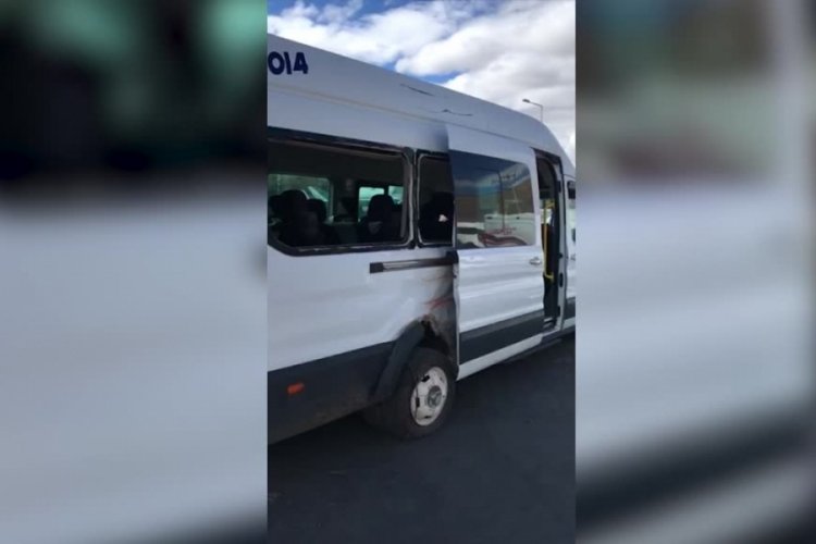 Ardahan'da tır ile &ouml;ğrenci servisi &ccedil;arpıştı