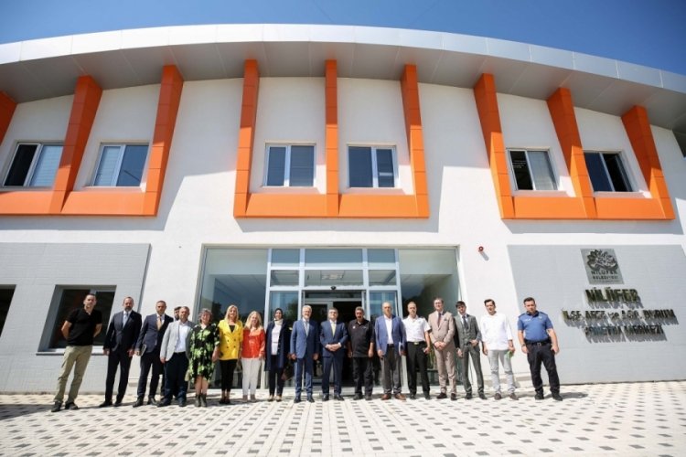 Bursa'da kent yöneticileri Afet Merkezini gezdi 