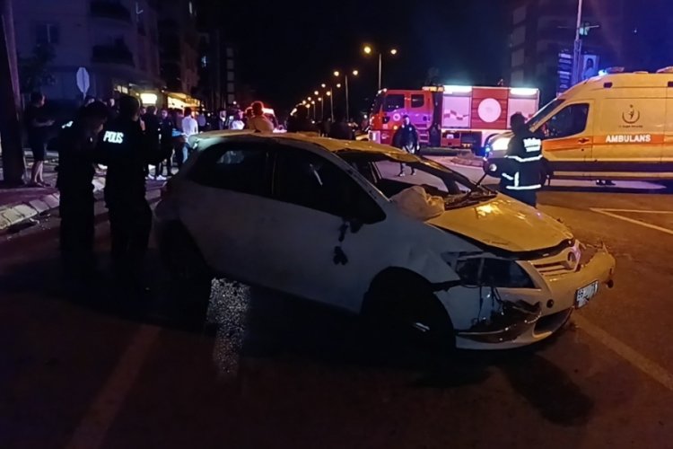 Tekirdağ'da iki otomobil &ccedil;arpıştı: 4 kişi yaralandı
