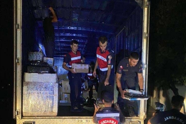 Diyarbakır'da 291 ka&ccedil;ak cep telefonu ele ge&ccedil;irildi