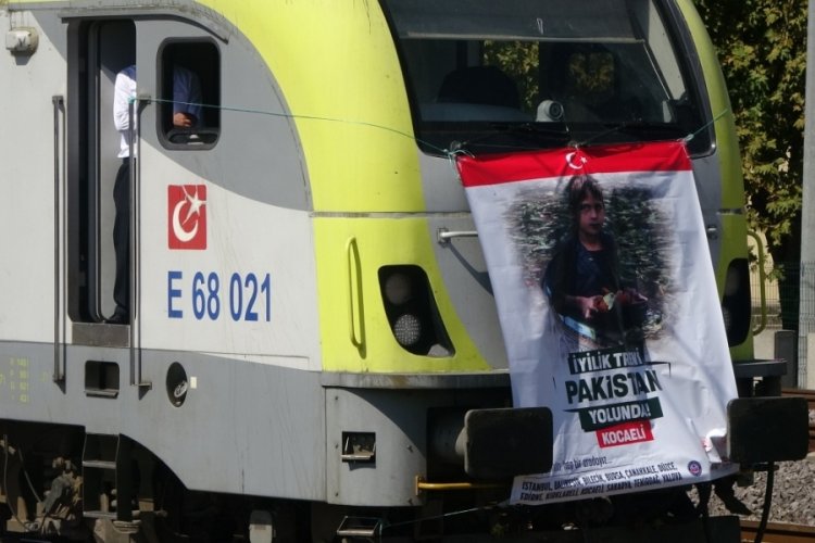 Kocaeli'den Pakistan'a 17 vagonluk yardım treni