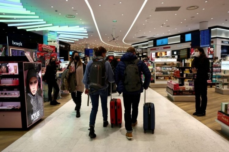 Fransa'da grev nedeniyle u&ccedil;uşlar iptal edildi