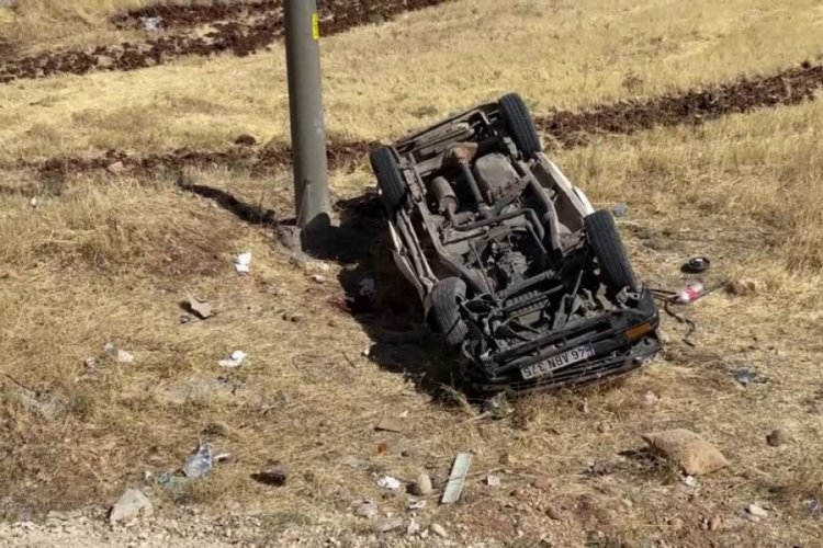 Adıyaman'da otomobil şarampole devrildi: 1 &ouml;l&uuml;, 3 yaralı