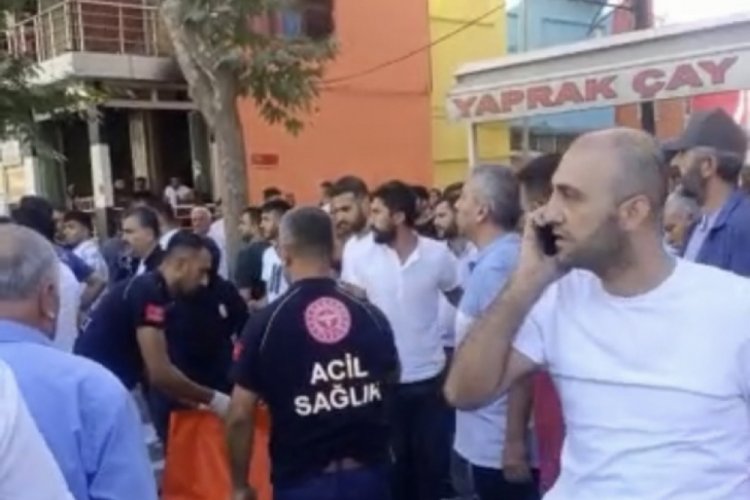 Batman'da bek&ccedil;iye bı&ccedil;akla saldırmaya &ccedil;alıştı