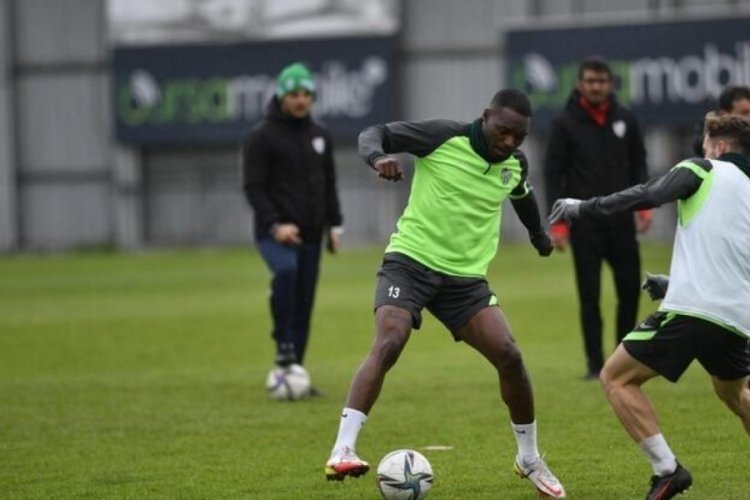 Thievy Bifouma Komşu'ya gitti