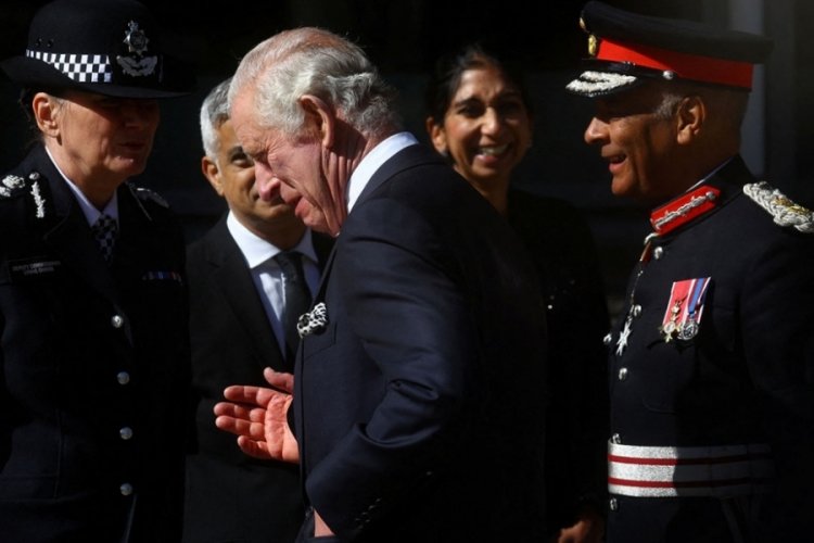 3. Charles'a tepki! "Senin ge&ccedil;it t&ouml;reninin parasını &ouml;demek zorundayız"