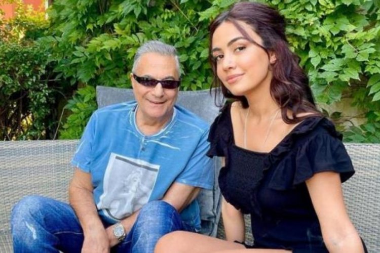 Mehmet Ali Erbil Ece Ronay'a su&ccedil; duyurusunda bulundu