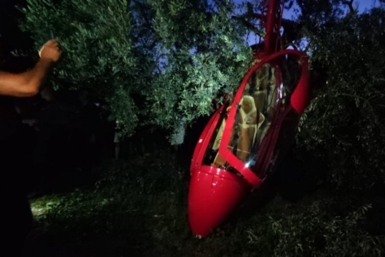 Bursa'da helikopter zeytin bah&ccedil;esine d&uuml;şt&uuml;!