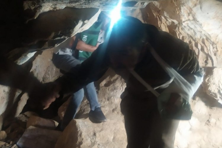 Isparta'da mağarada mahsur kalan adam jandarma ve AFAD tarafından kurtarıldı