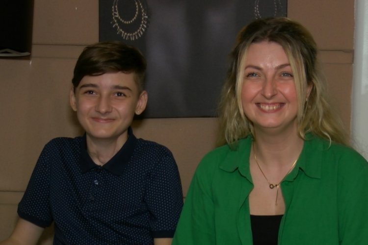 Doktorlar 'yaşamaz' dedi, 300 ameliyat ge&ccedil;irdi; hayata sarıldı