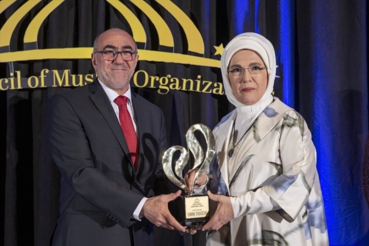 Emine Erdoğan'a ABD'den &ouml;d&uuml;l
