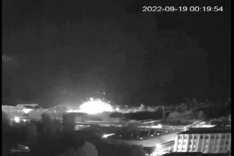Rusya, Ukrayna N&uuml;kleer Santrali'ne f&uuml;ze fırlattı