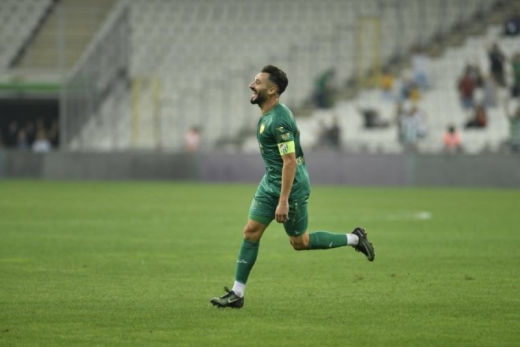 22 dakikada hat-trick