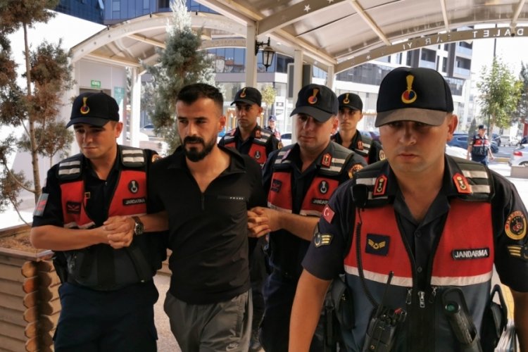 Silahla adam &ouml;ld&uuml;rd&uuml;, "Ben kendimi savundum" dedi
