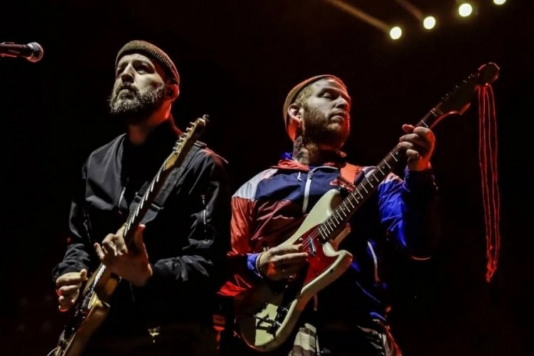 Athena'nın gitaristi Hakan &Ouml;zoğuz'un lenfomaya yakalandığı iddia edildi