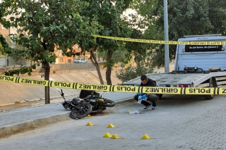 Adana'da motosikleti ile giderken saldırıya uğradı
