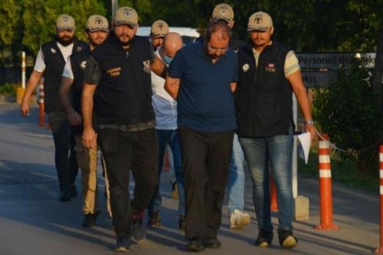 Adana'da FET&Ouml; operasyonu: 10 g&ouml;zaltı
