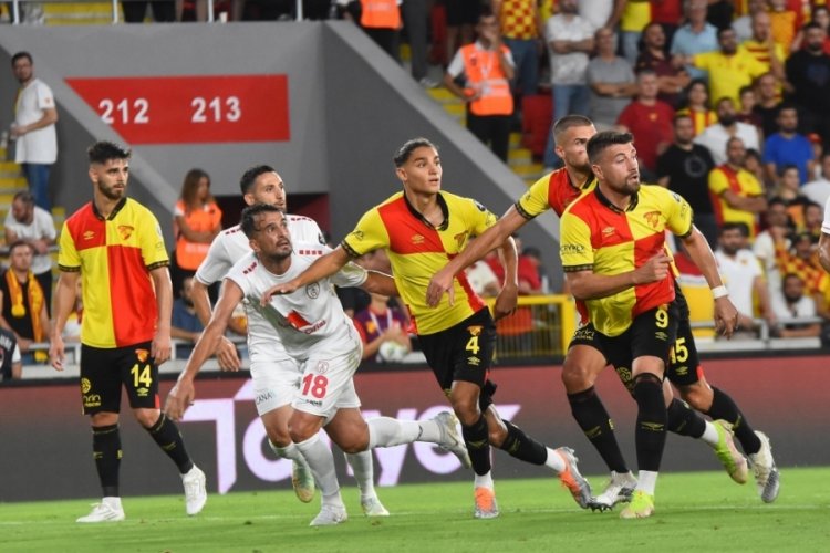 Emir Ortakaya, G&ouml;ztepe'de adeta parladı