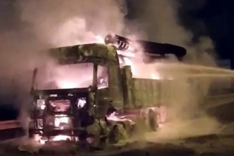 Osmaniye'de yanan tır kullanılmaz hale geldi