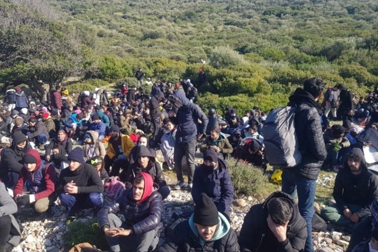 İzmir'de 343 d&uuml;zensiz g&ouml;&ccedil;men yakalandı