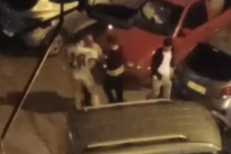 Bursa'da ara&ccedil; sahipleri otoparkta kavga etti