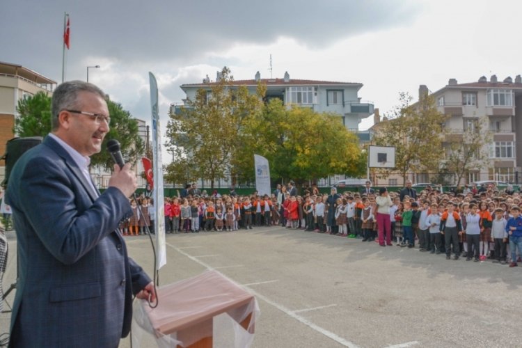 Bursa'da Karacabey Belediyesi'nden &ouml;ğrencilere anlamlı destek