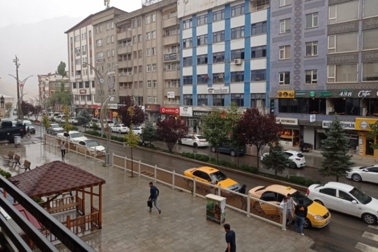 Hakkari'de aylar sonra yağmur yağdı