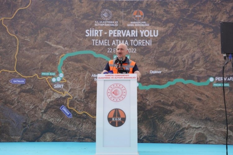 Bakan Karaismailoğlu: T&uuml;rkiye'nin ayağına vurulmuş prangaları kırdık
