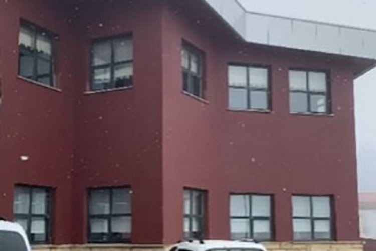 Bursa Uludağ'a mevsimin ilk karı d&uuml;şt&uuml;