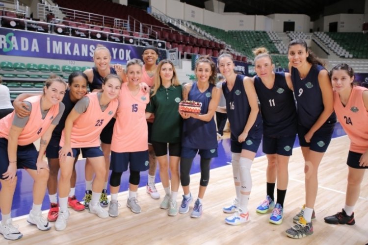 Maria G&uuml;ltekin'e doğum g&uuml;n&uuml; s&uuml;rprizi