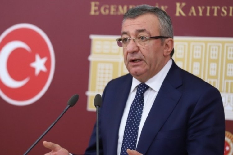Engin Altay İzmir'de basın toplantısı d&uuml;zenledi