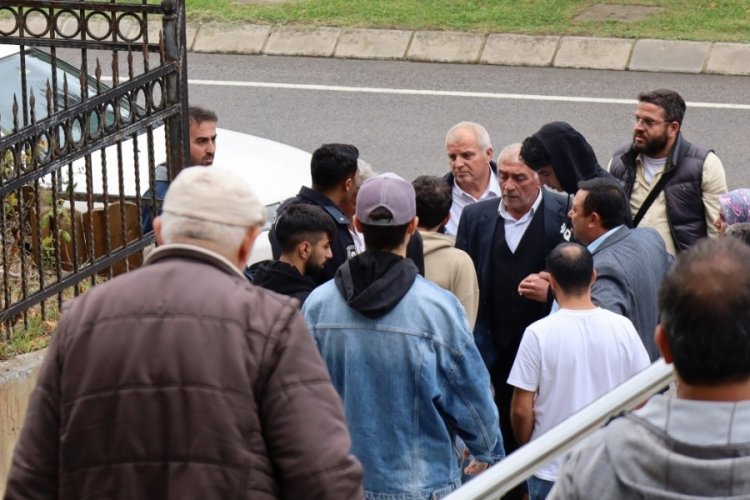 Canice katledilen Ayşeg&uuml;l'&uuml;n duruşması savaş alanına d&ouml;nd&uuml;
