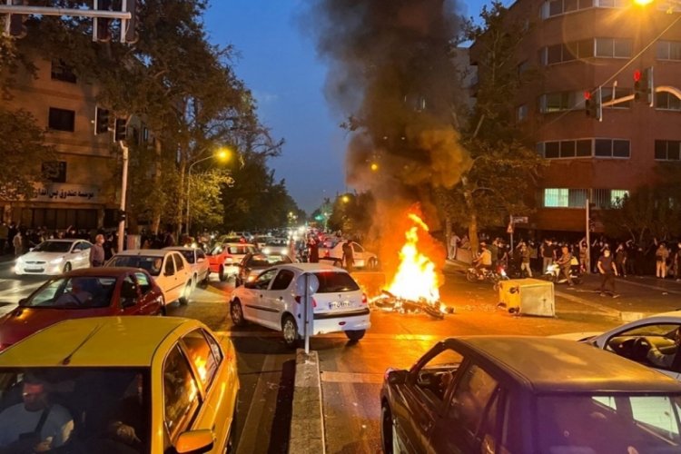 İran'da Mahsa Amini protestoları yayılıyor