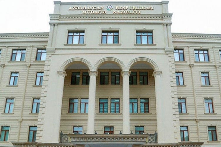 Azerbaycan Savunma Bakanlığı: Ermeni birlikleri yerleşim birimindeki mevzileri ateş altına aldı