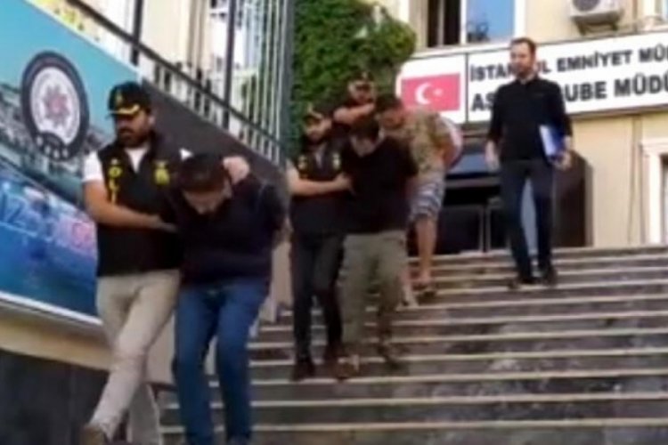 İstanbul'da polis kılığına girip turistleri soydular