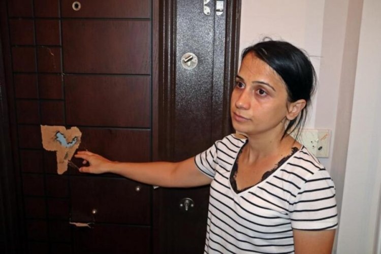 Antalya'da ev sahibi kiracısının kapısını baltayla kırdı