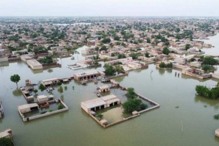 Pakistan'da muson yağmurları etkili oluyor: Can kaybı 1606 oldu