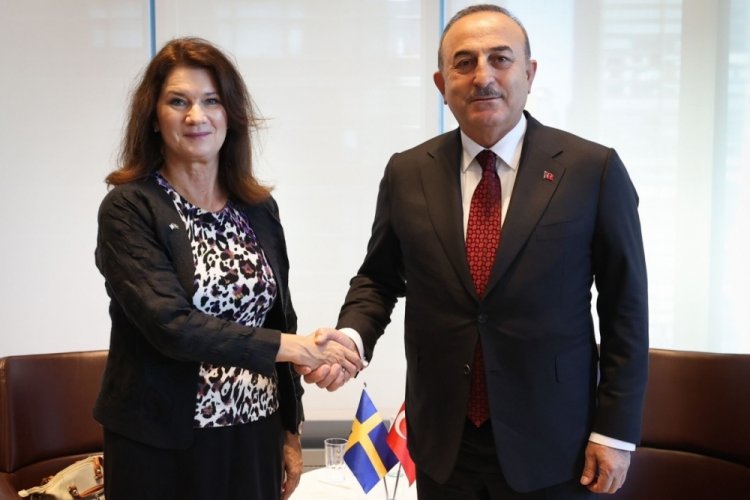 Bakan &Ccedil;avuşoğlu, İsve&ccedil;li ve Tacik mevkidaşları ile g&ouml;r&uuml;şt&uuml;